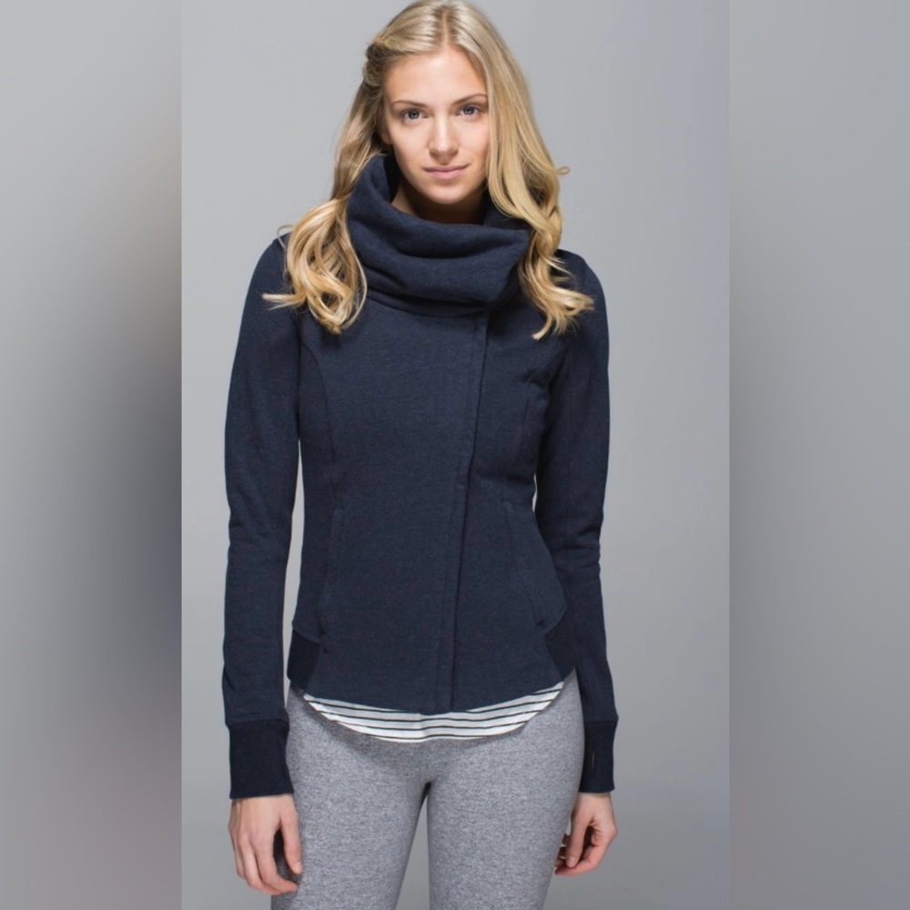 * Lululemon Jacket Karmacollected Inkwell Blue Jacket SZ 8 *